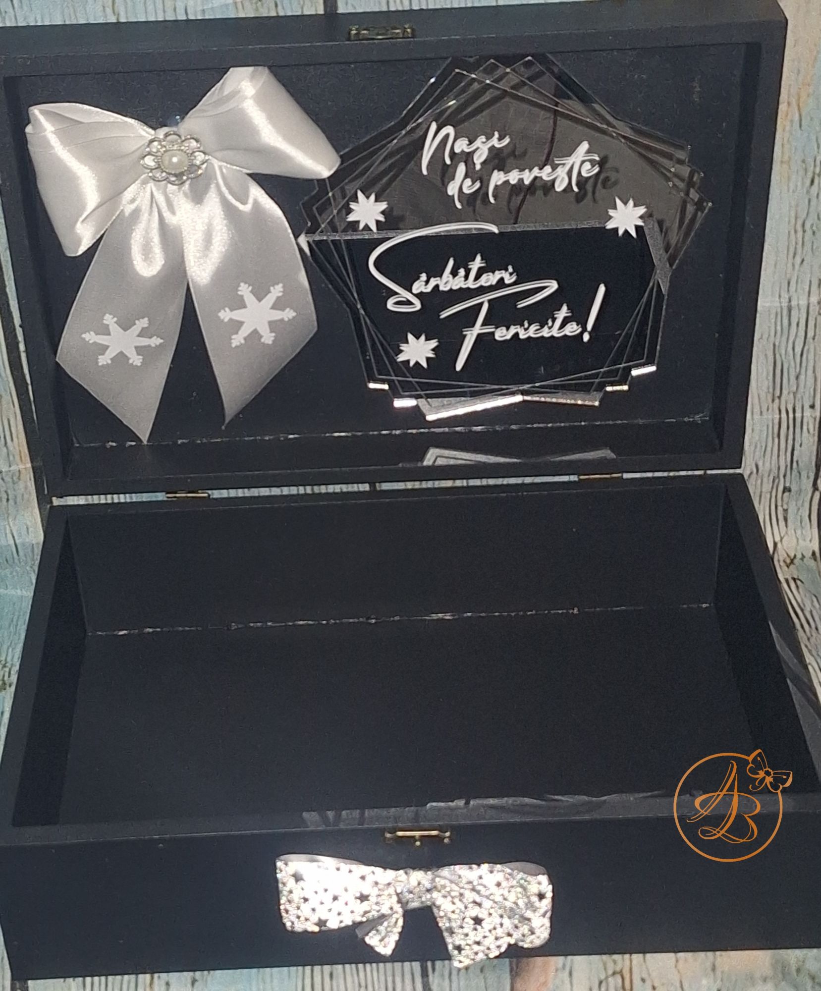 Cutie eleganta cu doua bauturi si doua pahare, pentru nasi - imagine 12