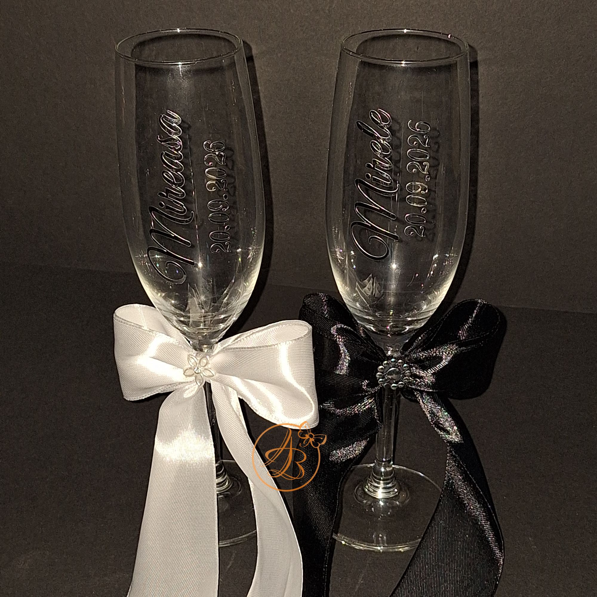 Set 4 pahare sticla cu nume, data si funde mari - imagine 6