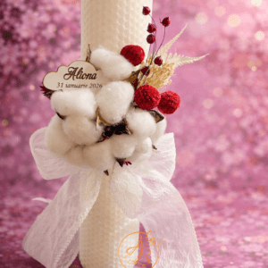 Lumanare pentru botez fetita, cu flori uscate si placuta personalizata