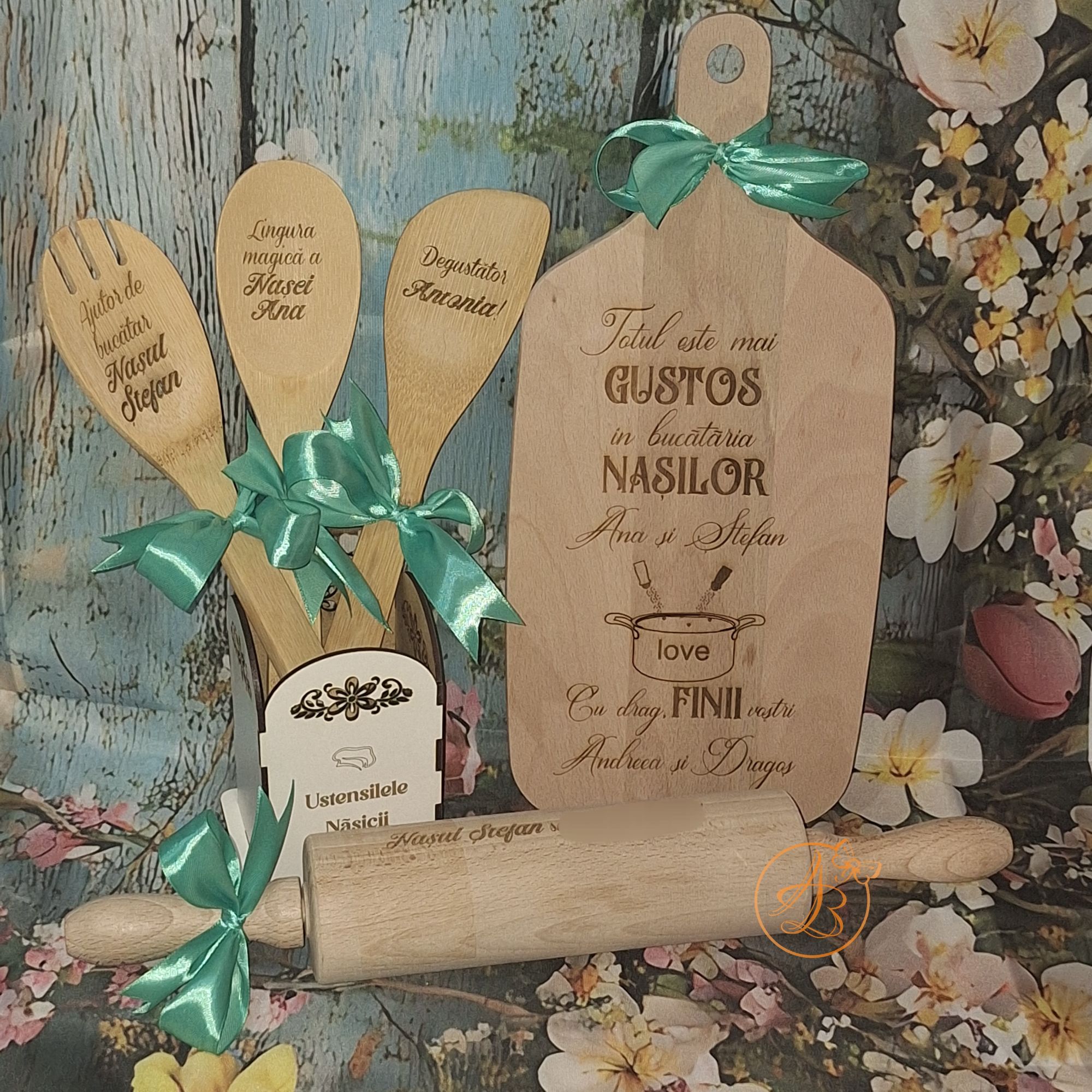 Set cadou pentru nasi, inima cu leduri si set gravat bucatarie - imagine 12