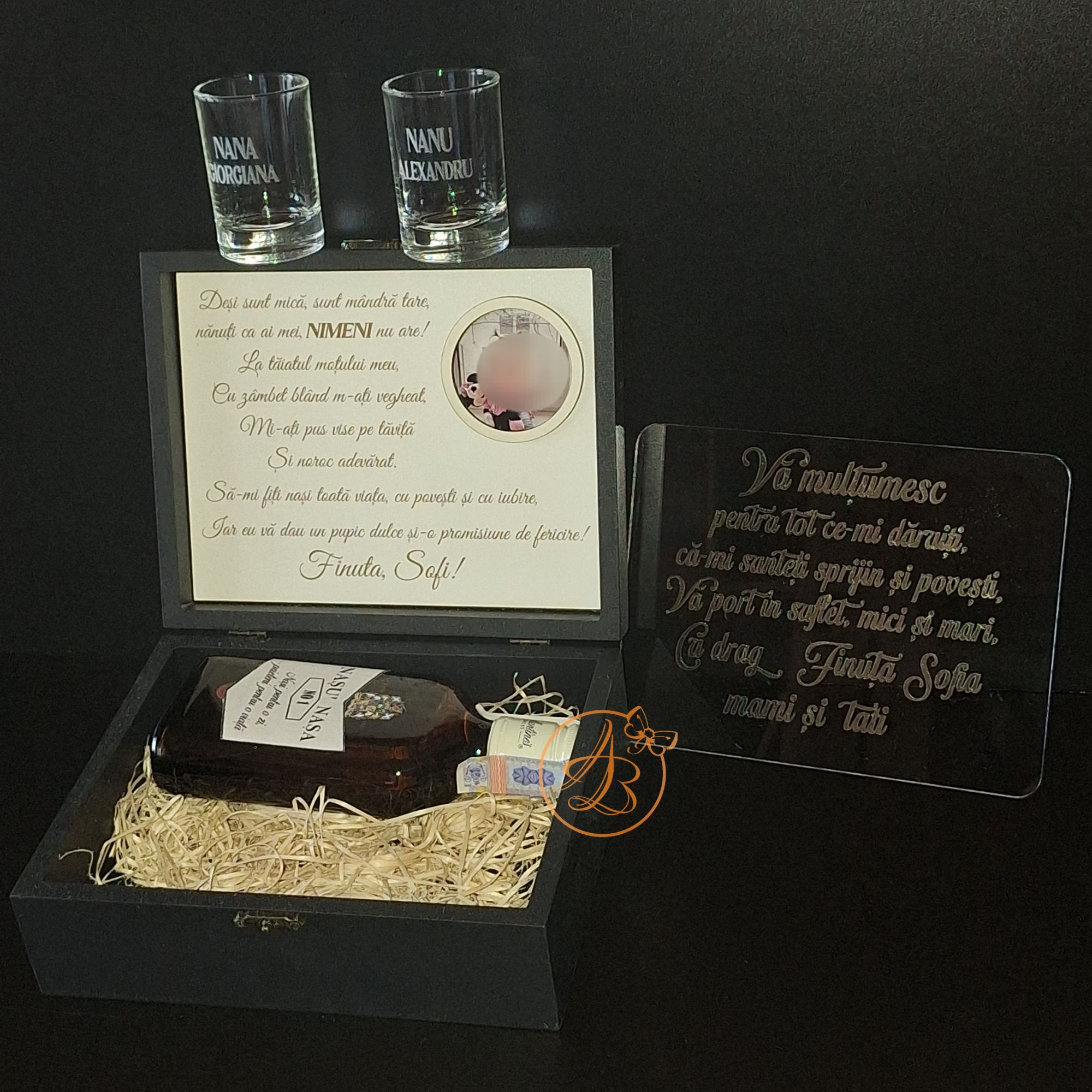 Cutie eleganta pentru nasi la taierea motului - imagine 6