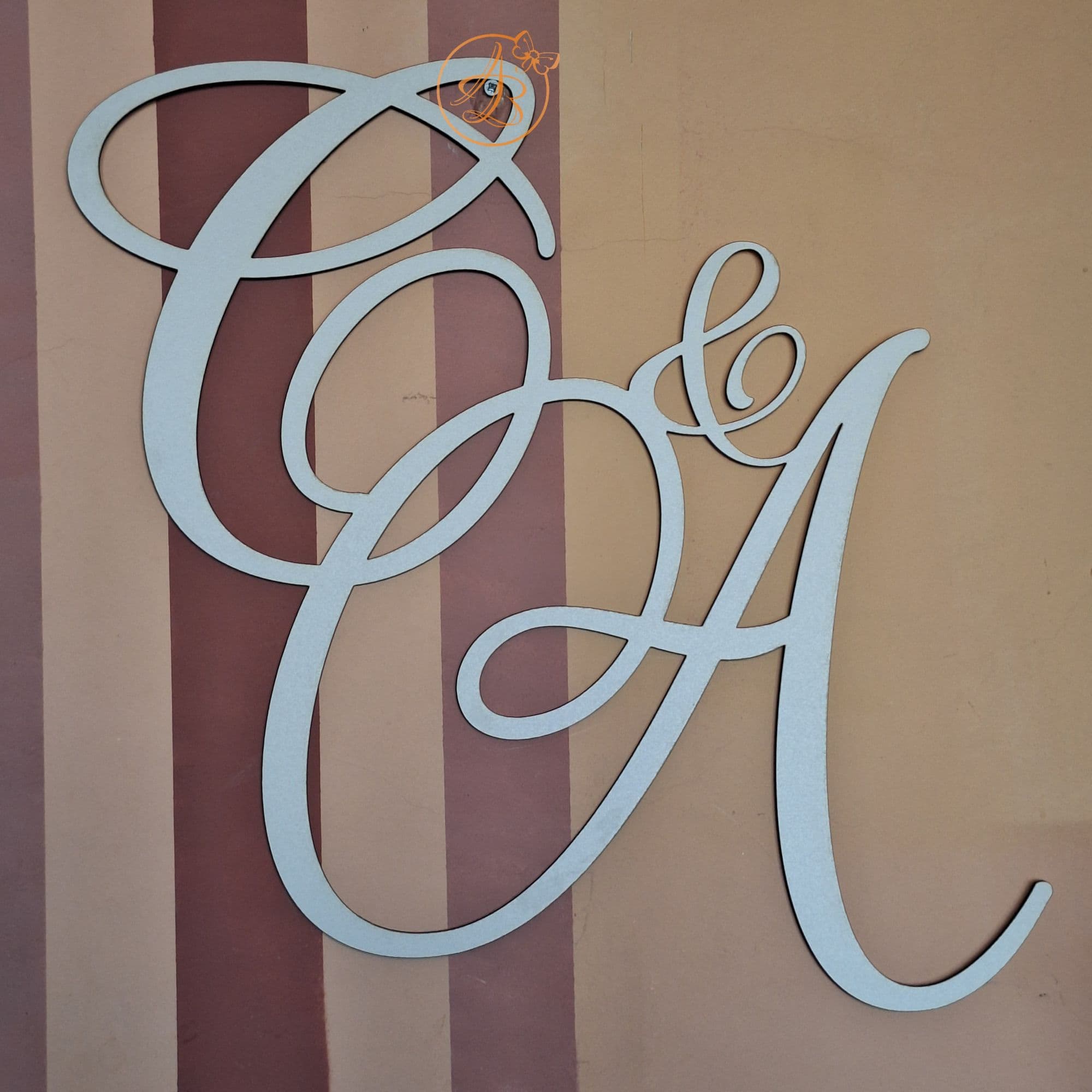 Decor lemn pentru panou foto cu 2 initiale - imagine 4