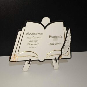 Carte gravata cu pena, pe minisevalet, pentru absolventi, profesori