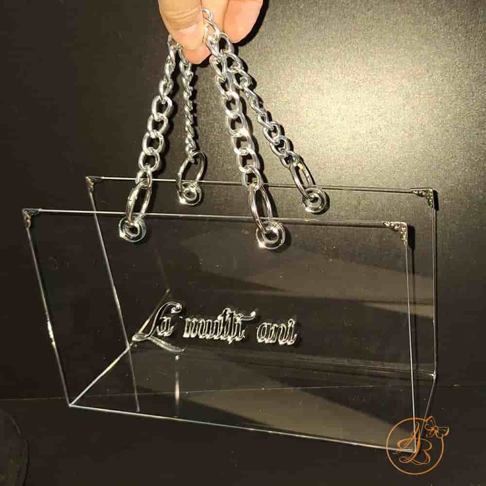 Poseta, geanta mijlocie din plexiglass transparent cu maner argintiu - imagine 3